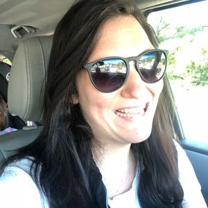 Meet your Posher, Christina